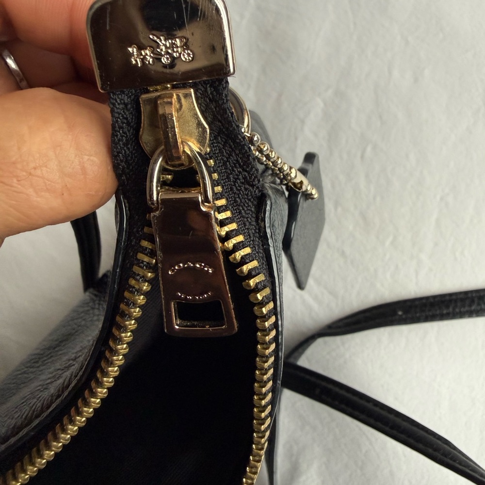 Coach Black Pebbled Leather Shoulder Bag - Picture 8 of 12